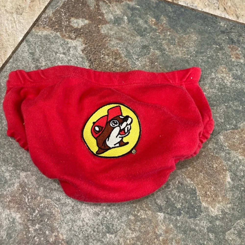 Buc-ees red diaper cover with Buc-ee beaver on back size 18 months GUC